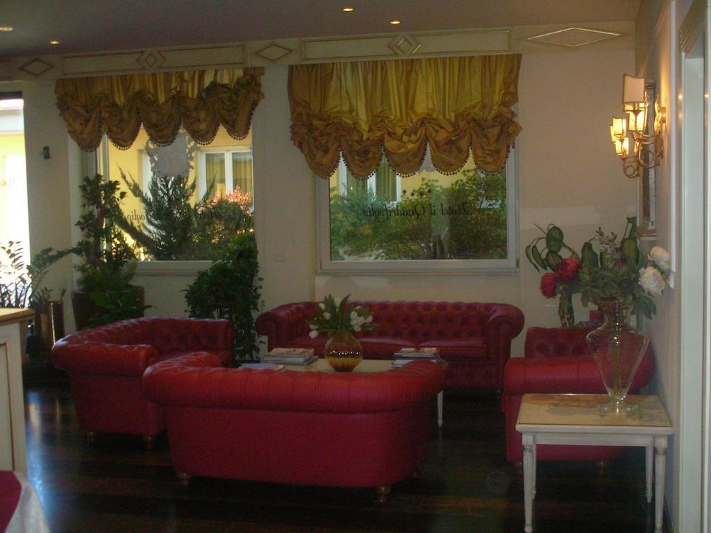 Hotel Quadrifoglio Roma Eur Bagian luar foto